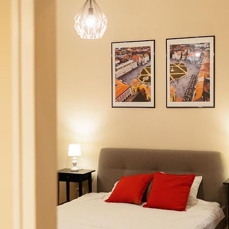 Chic Apartment In Historical City Center Timişoara Exterior foto