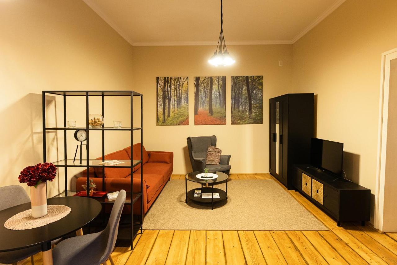 Chic Apartment In Historical City Center Timişoara Exterior foto