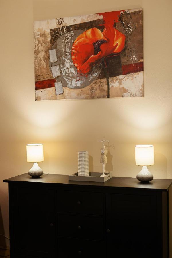 Chic Apartment In Historical City Center Timişoara Exterior foto